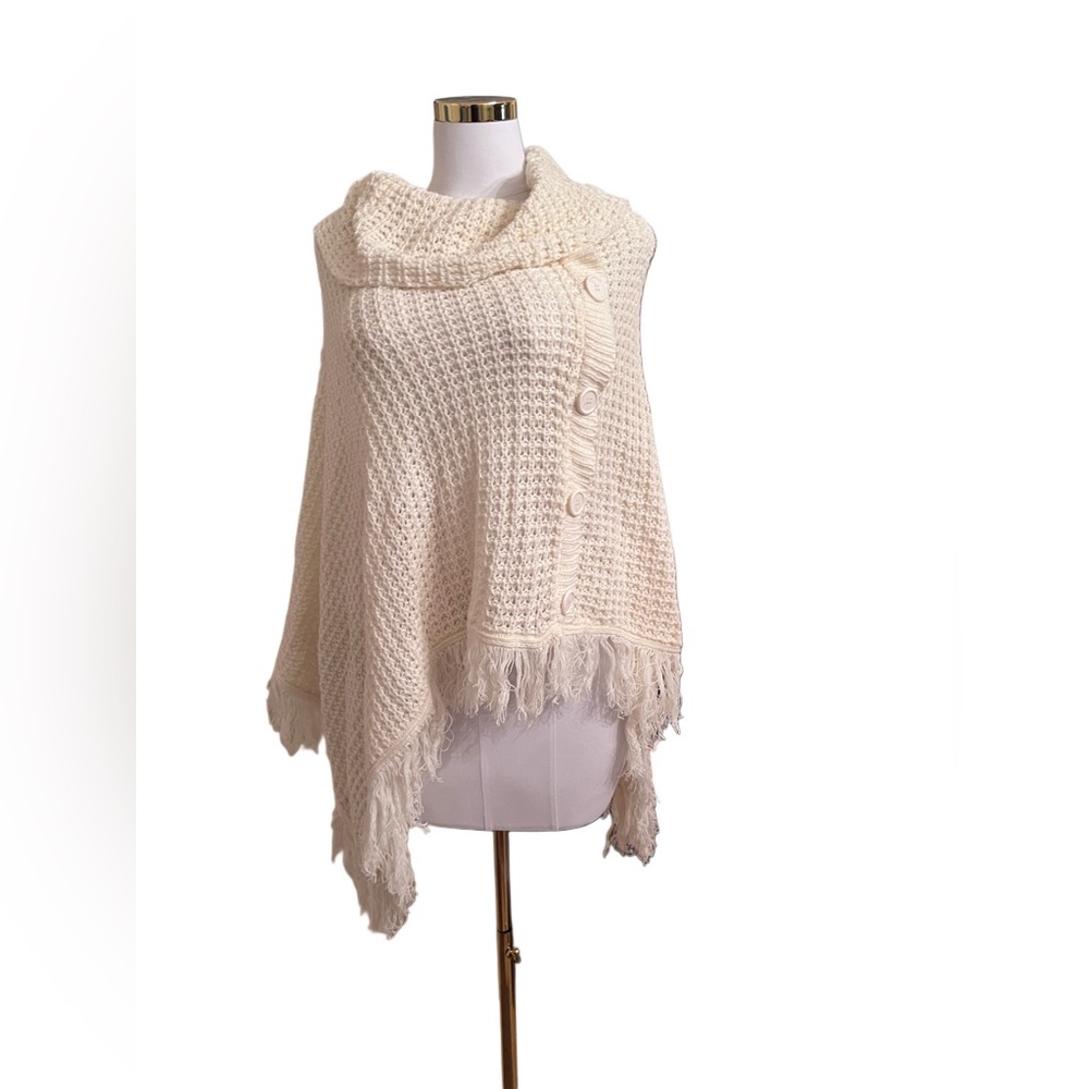 Crème Knit Button Fringed Poncho